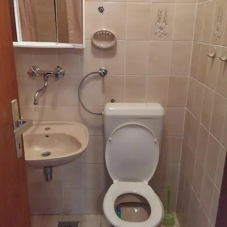 Lotus Apartman *